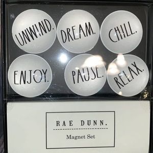 NWOT✨Rae Dunn Magnet Set